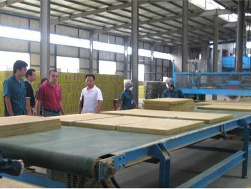 1050型硅酸鋁針刺毯，